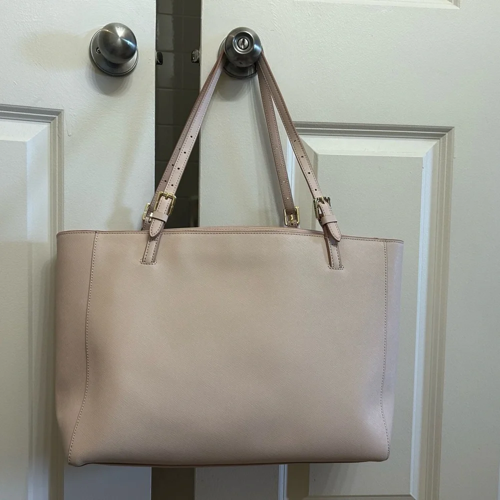 Tory Burch Blush light oak/ blush saffiano Leather large York buckle Tote